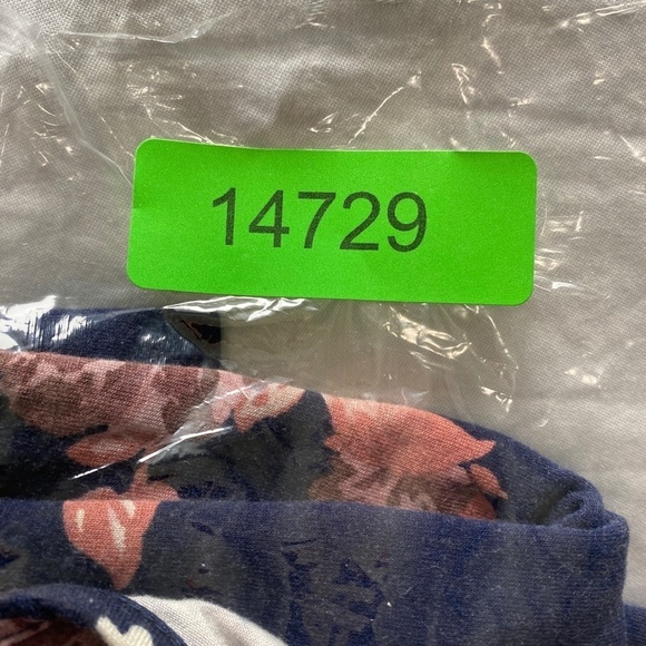 Torrid Super Soft Knits Navy/Purple Crochet Lace Sleeve Tank Top Size 1X (14/16) - Picture 10 of 10